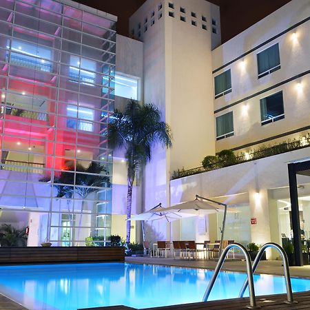 Radisson Poliforum Plaza Hotel Леон Экстерьер фото