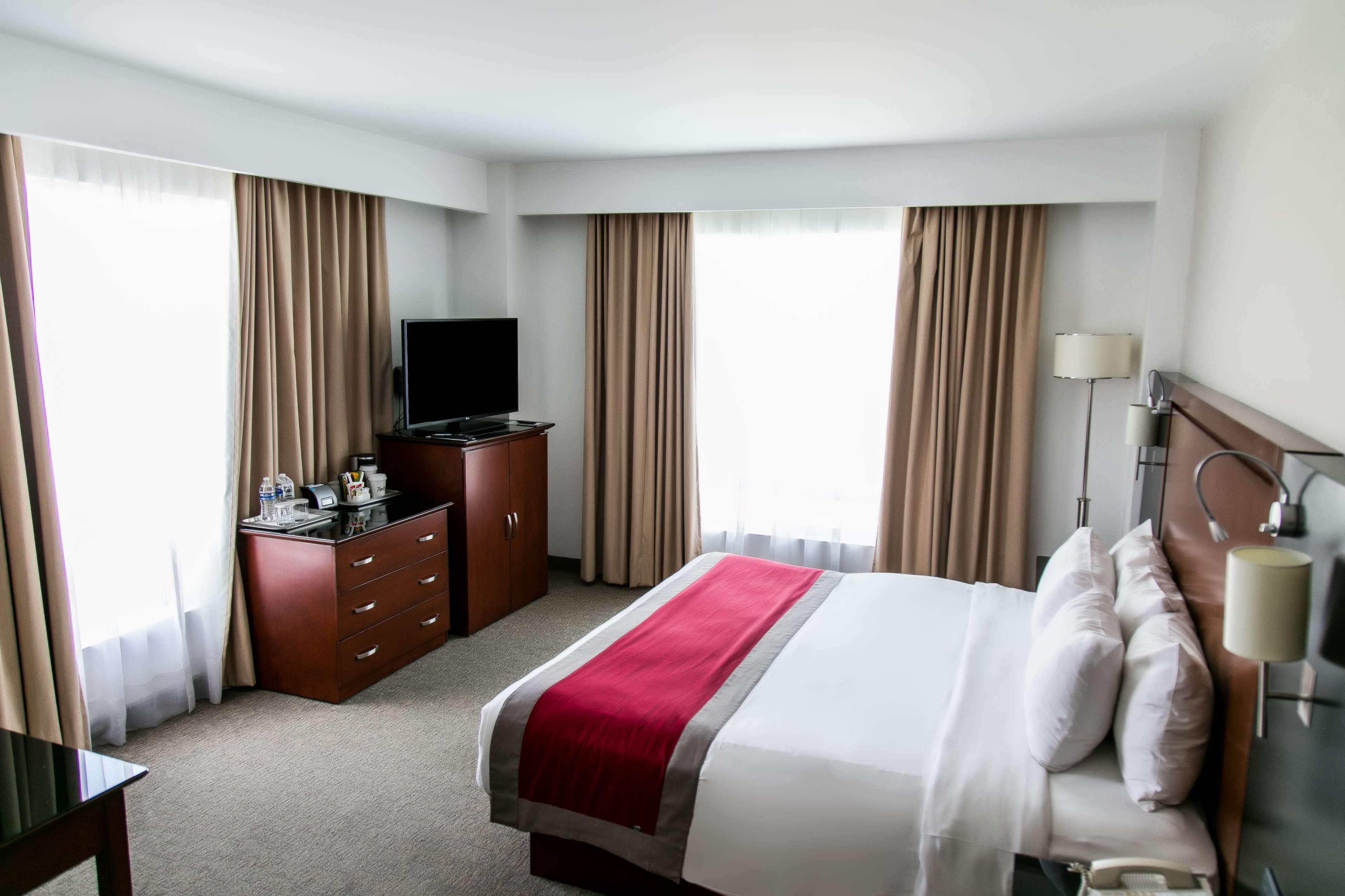 Radisson Poliforum Plaza Hotel Леон Экстерьер фото