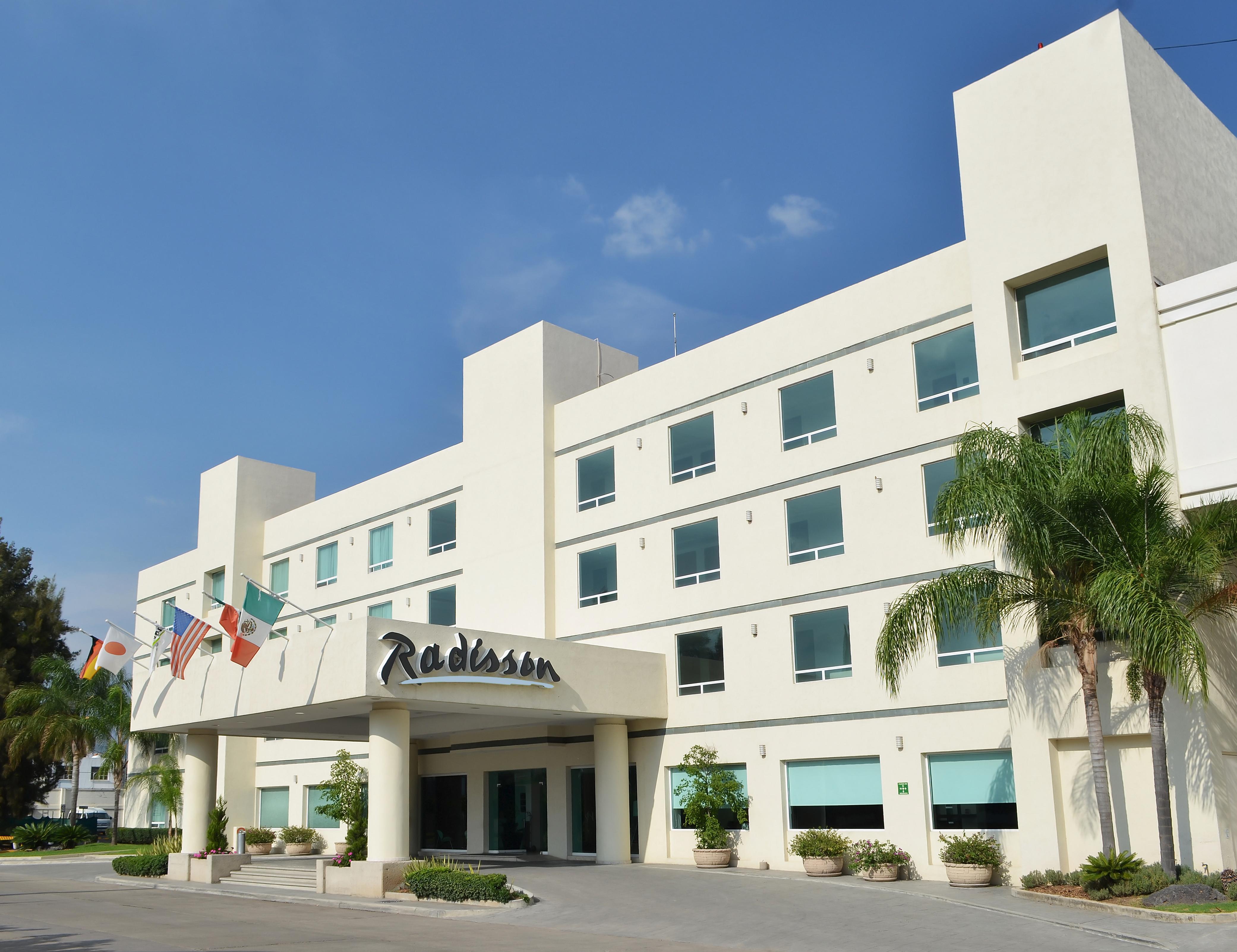 Radisson Poliforum Plaza Hotel Леон Экстерьер фото