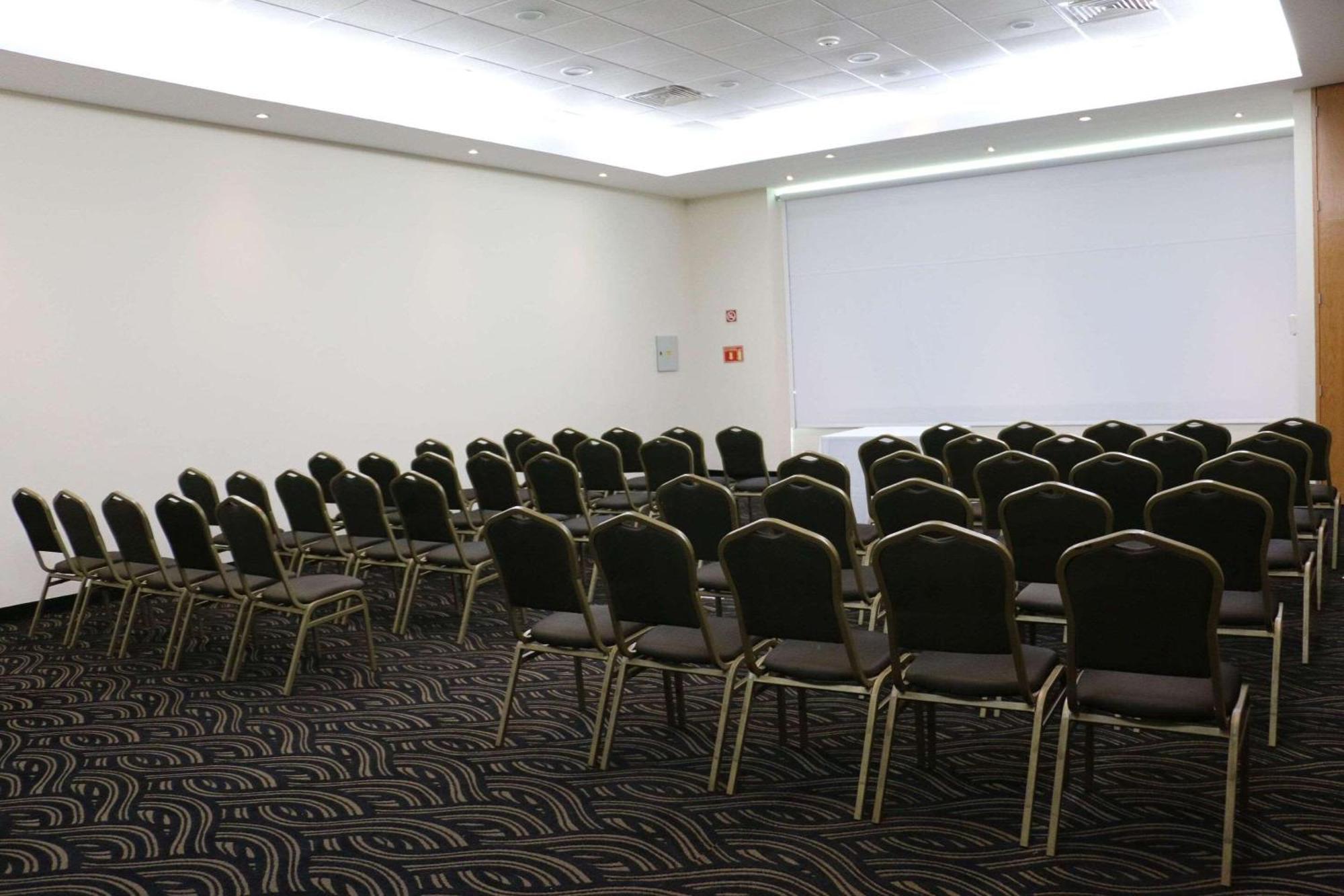 Radisson Poliforum Plaza Hotel Леон Экстерьер фото